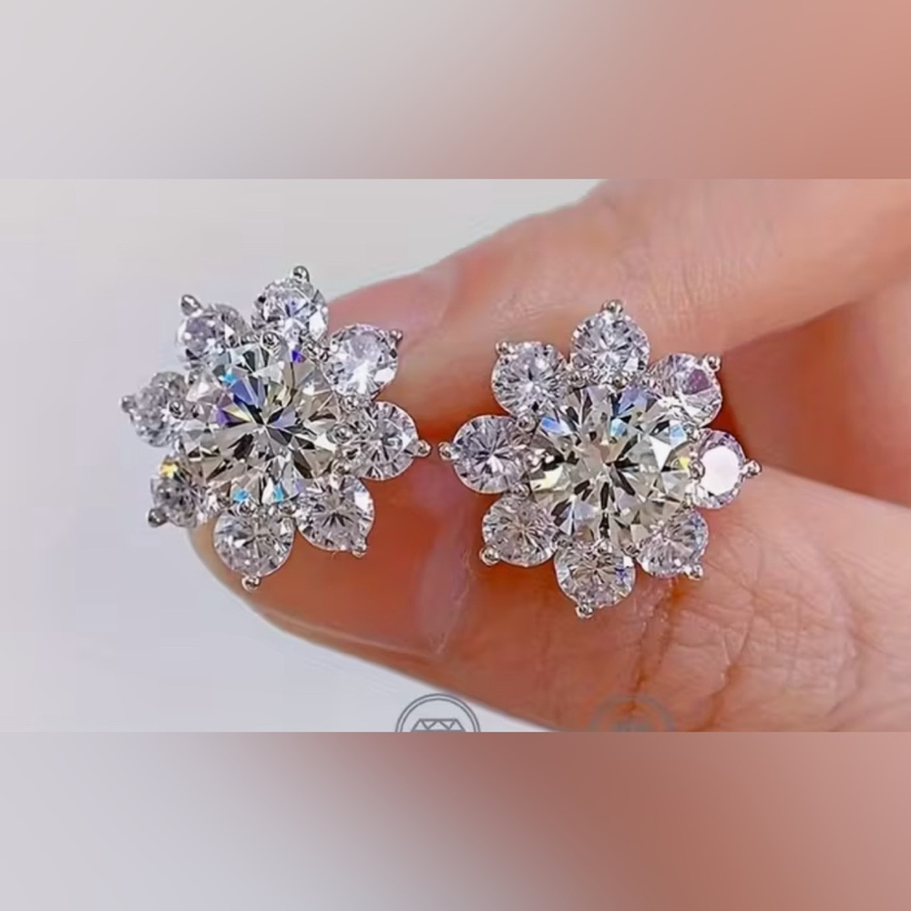 Elegant Silver Moissanite Stud Earrings